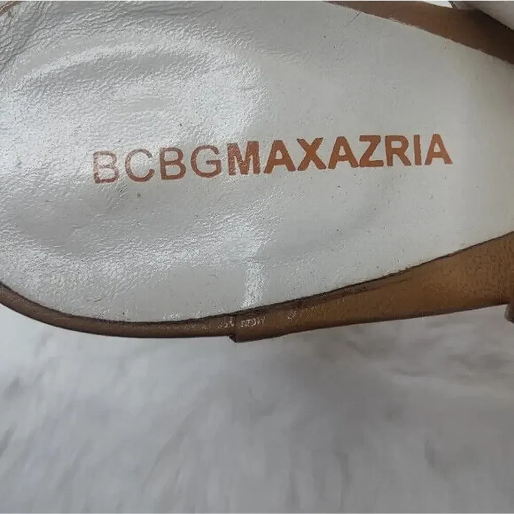 Vintage tan Y2K BCBGMaxazria Pointed Toe Pump size 8B
